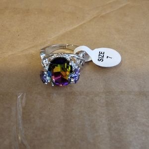 Beautiful size 7 ring